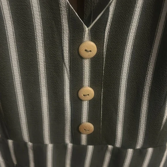 Women’s Jumpsuit - Picture 3 of 4